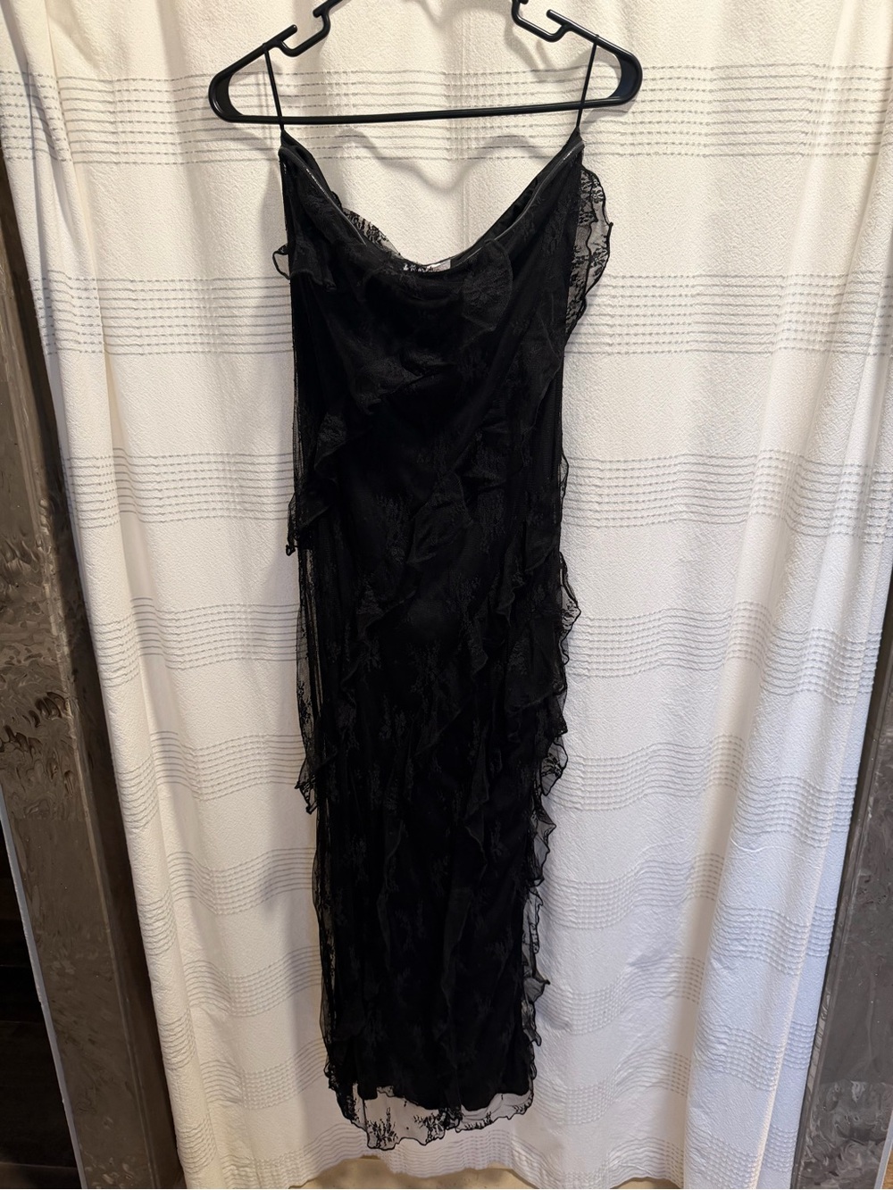 Paris Hilton Black lace maxi - Picture 3 of 8